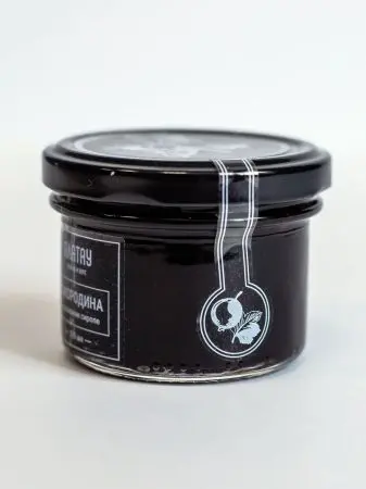 Черная смородина в сосновом сиропе, 100 мл Черная смородина в сосновом сиропе, 100 мл